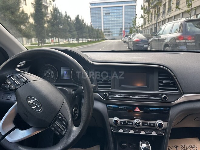 Hyundai Elantra 2019, 166,245 km - 2.0 l - Bakı