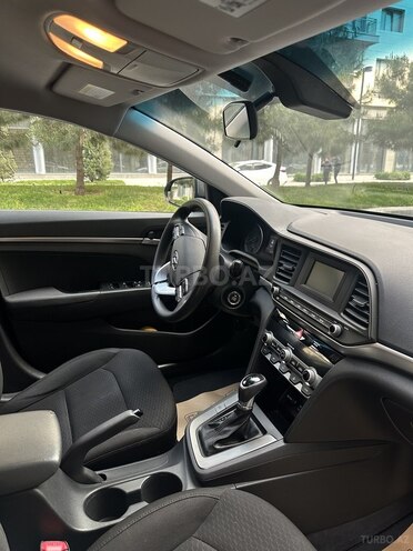 Hyundai Elantra 2019, 166,245 km - 2.0 l - Bakı