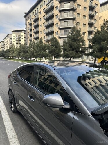 Hyundai Elantra 2019, 166,245 km - 2.0 l - Bakı