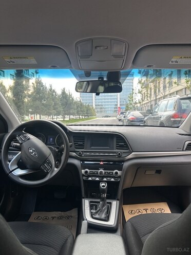 Hyundai Elantra 2019, 166,245 km - 2.0 l - Bakı