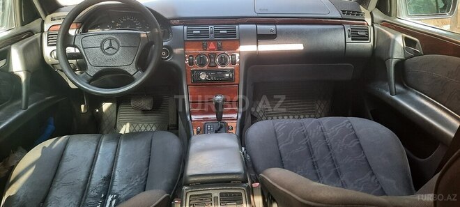 Mercedes E 230 1996, 350,000 km - 2.3 l - Bakı