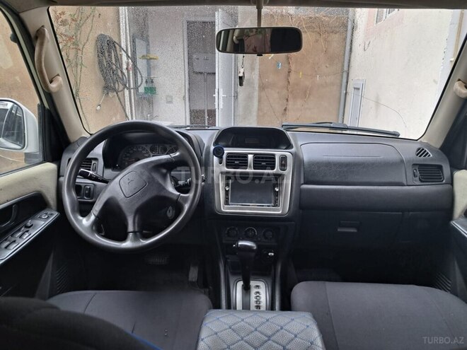 Mitsubishi Pajero io 2004, 350,000 km - 2.0 л - Bakı