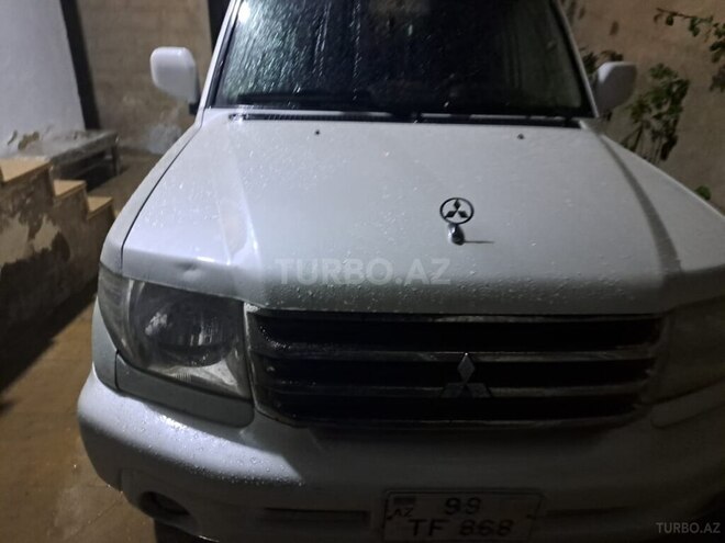 Mitsubishi Pajero io 2004, 350,000 km - 2.0 л - Bakı