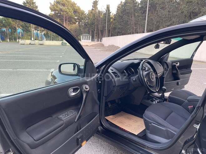 Renault Megane-16