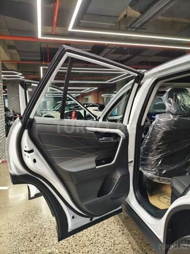 Toyota RAV4-15