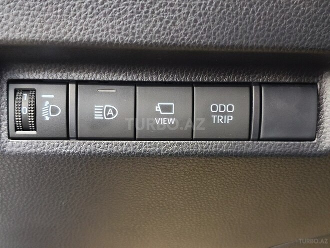 Toyota RAV4-24