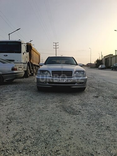 Mercedes C 220 d 1998, 483,206 km - 2.2 л - Bakı