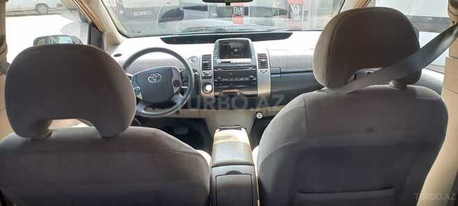 Toyota Prius-9