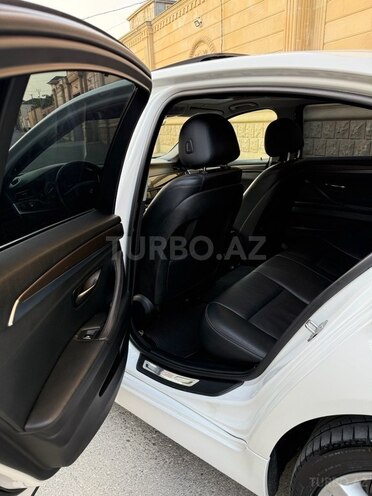 BMW 520 2013, 323,000 km - 2.0 l - Bakı