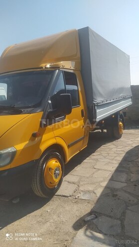 Ford Transit-9
