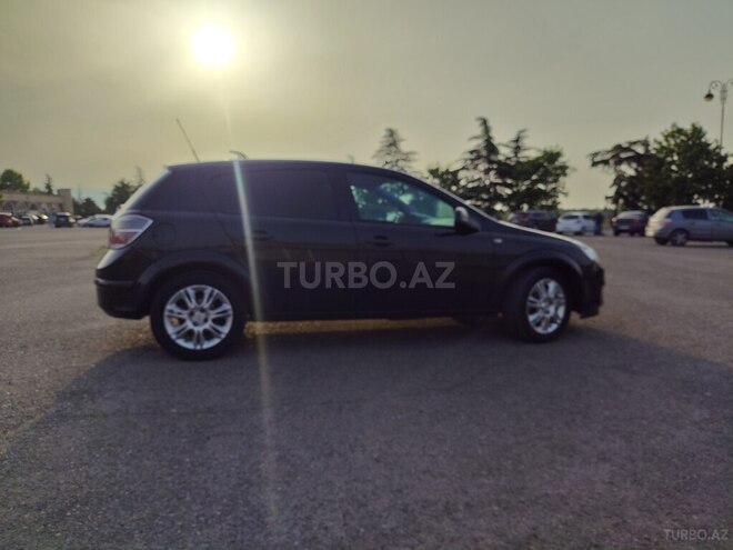 Opel Astra 2009, 174,000 km - 1.4 l - Gəncə