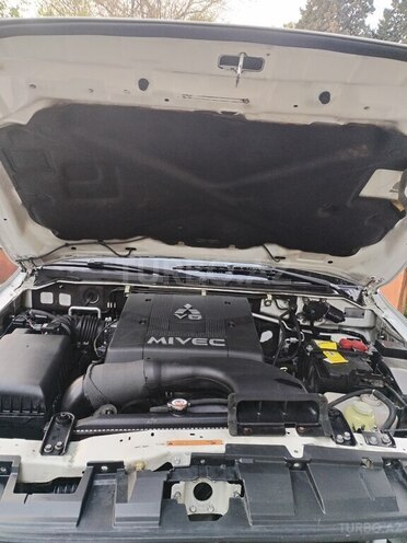 Mitsubishi Pajero 2007, 250,523 km - 3.8 л - Bakı