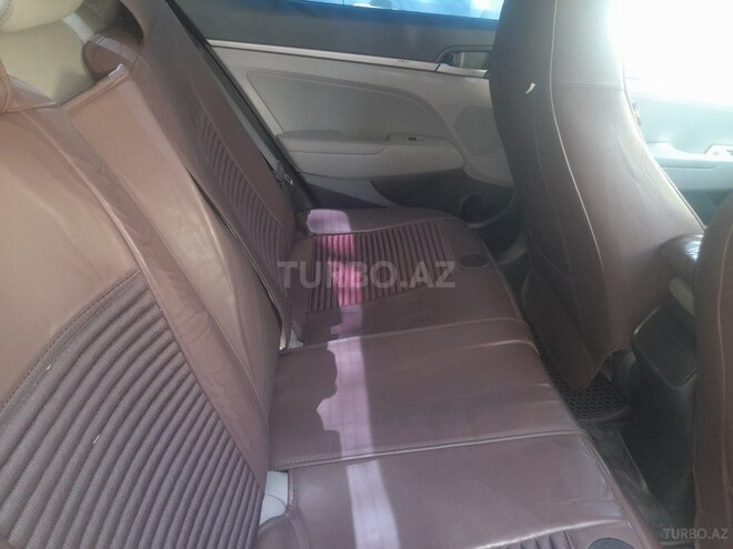 Hyundai Elantra 2016, 180,000 km - 2.0 l - Bakı