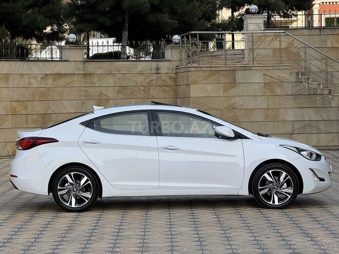 Hyundai Elantra 2015, 167,263 km - 1.8 l - Gəncə
