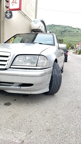 Mercedes C 180 2000, 280,000 km - 1.8 л - Bakı