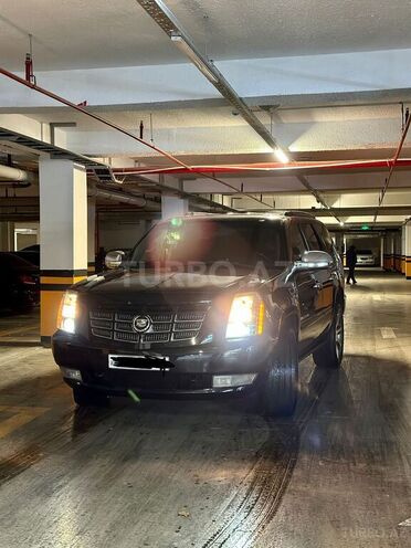 Cadillac Escalade-2