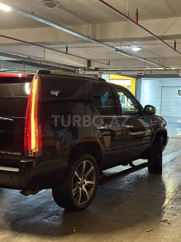 Cadillac Escalade-6