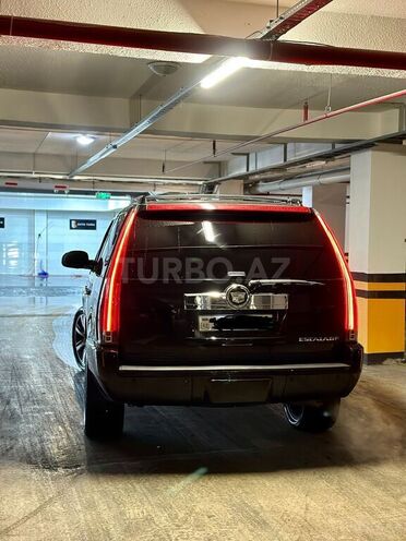 Cadillac Escalade-7