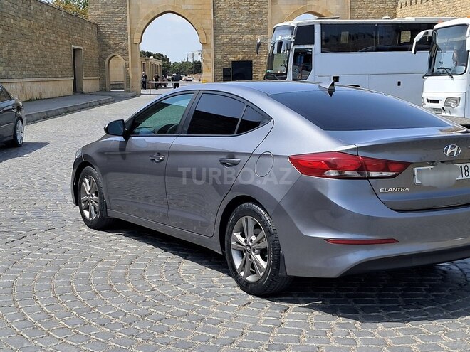 Hyundai Elantra 2017, 18,700 km - 2.0 l - Bakı