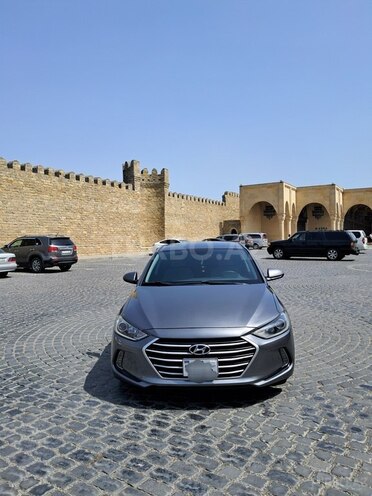 Hyundai Elantra 2017, 18,700 km - 2.0 l - Bakı