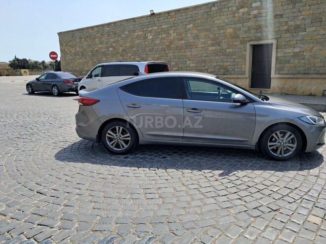 Hyundai Elantra 2017, 18,700 km - 2.0 l - Bakı