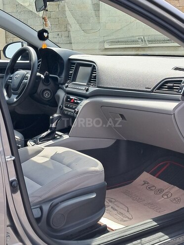 Hyundai Elantra 2017, 18,700 km - 2.0 l - Bakı