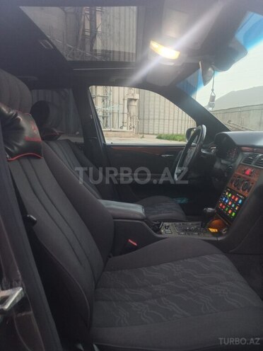 Mercedes E 200 1998, 300,000 km - 2.0 l - Bakı
