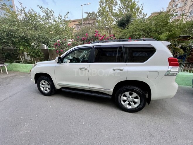 Toyota Land Cruiser Prado 2010, 206,000 km - 2.7 л - Bakı