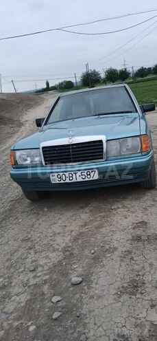 Mercedes 190 1993, 300,000 km - 2.0 l - Samux