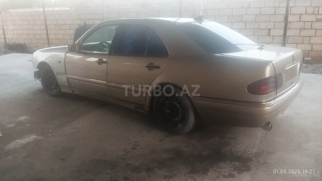 Mercedes E 220 d 1997, 349,766 km - 2.2 l - İmişli
