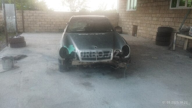 Mercedes E 220 d 1997, 349,766 km - 2.2 l - İmişli