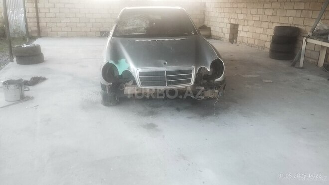 Mercedes E 220 d 1997, 349,766 km - 2.2 l - İmişli