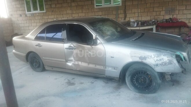 Mercedes E 220 d 1997, 349,766 km - 2.2 l - İmişli