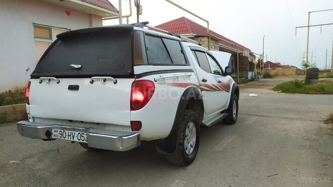 Mitsubishi L200 2011, 455,000 km - 2.5 l - Bakı