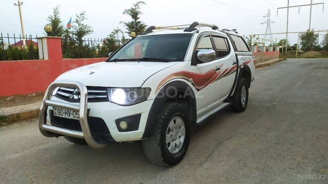 Mitsubishi L200 2011, 455,000 km - 2.5 l - Bakı