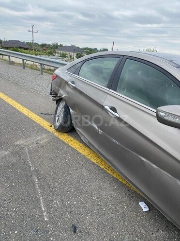Hyundai Sonata 2014, 200,000 km - 2.4 l - Bakı