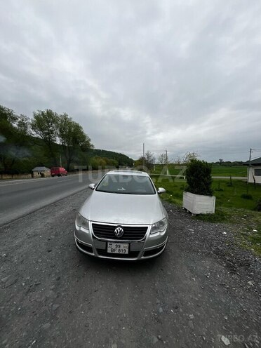 Volkswagen Passat 2005, 202,000 km - 2.0 л - Zaqatala