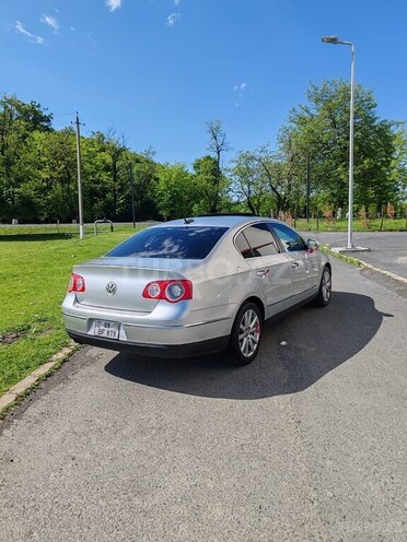 Volkswagen Passat 2005, 202,000 km - 2.0 л - Zaqatala