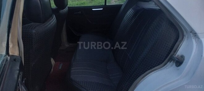 Mercedes E 200 1987, 450,000 km - 2.0 l - Ağstafa