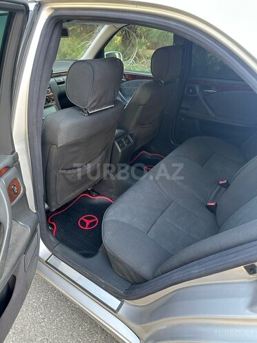 Mercedes E 220 d 2001, 500,000 km - 2.2 l - Bakı
