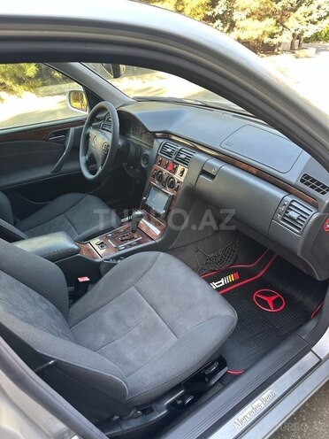 Mercedes E 220 d 2001, 500,000 km - 2.2 l - Bakı
