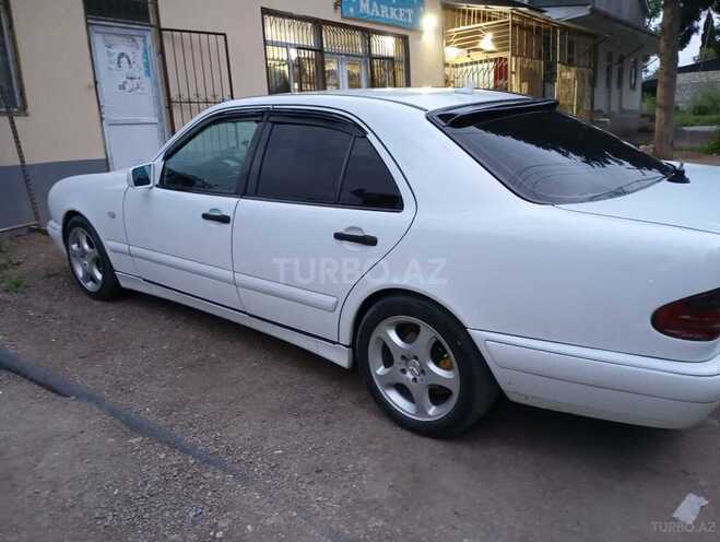 Mercedes E 220 d 1999, 147,000 km - 2.2 l - Tovuz