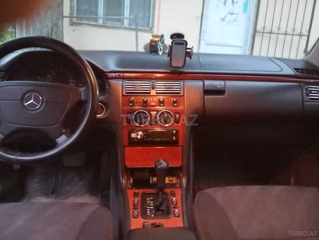 Mercedes E 220 d 1999, 147,000 km - 2.2 l - Tovuz