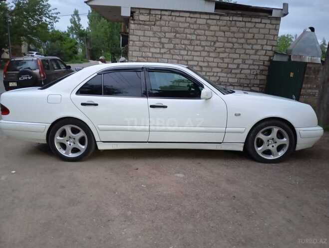 Mercedes E 220 d 1999, 147,000 km - 2.2 l - Tovuz