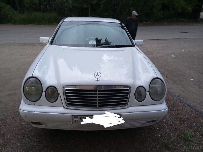 Mercedes E 220 d 1999, 147,000 km - 2.2 l - Tovuz