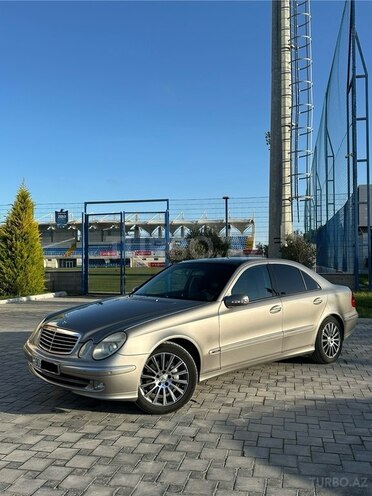 Mercedes E 320 2003, 272,000 km - 3.2 l - Bakı