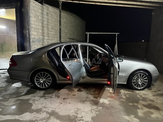 Mercedes E 320 2003, 272,000 km - 3.2 l - Bakı