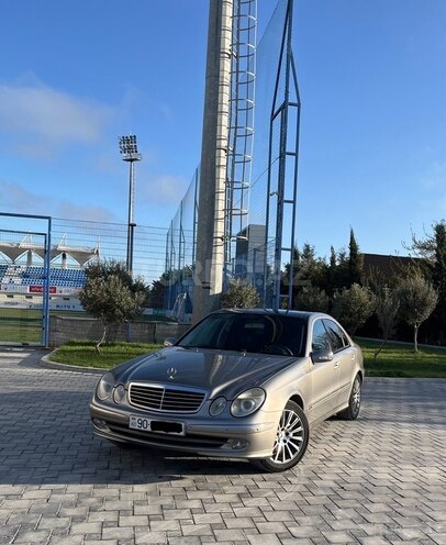 Mercedes E 320 2003, 272,000 km - 3.2 l - Bakı