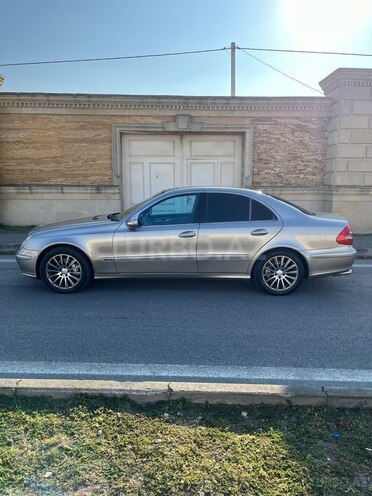 Mercedes E 320 2003, 272,000 km - 3.2 l - Bakı