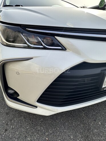 Toyota Corolla 2019, 100,200 km - 1.6 l - Bakı